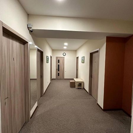 5 Rooms Near 300 Aragveli Metro Station Тбилиси Екстериор снимка