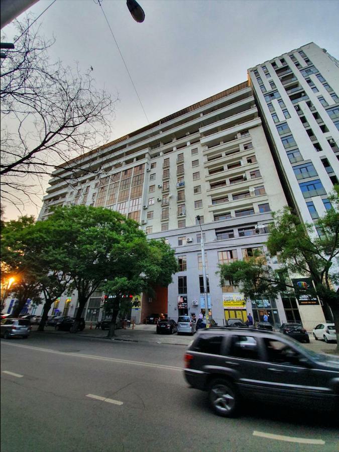 5 Rooms Near 300 Aragveli Metro Station Тбилиси Екстериор снимка
