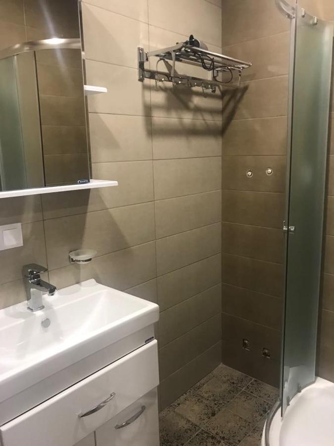 5 Rooms Near 300 Aragveli Metro Station Тбилиси Екстериор снимка